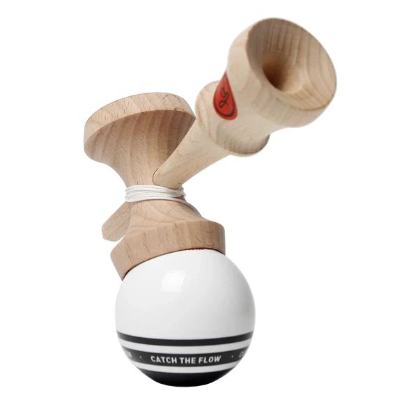 Kendama Europe | Record Beech Tsuru | Sticky