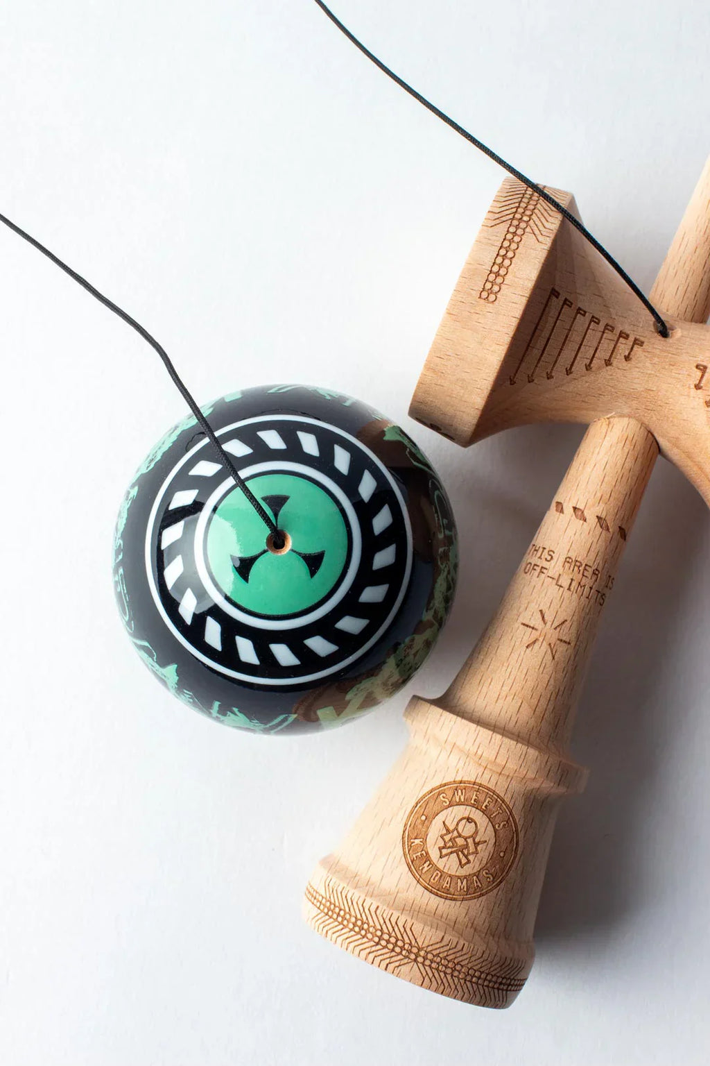 Sweets Kendama | Kompany Signature | Legend Shape